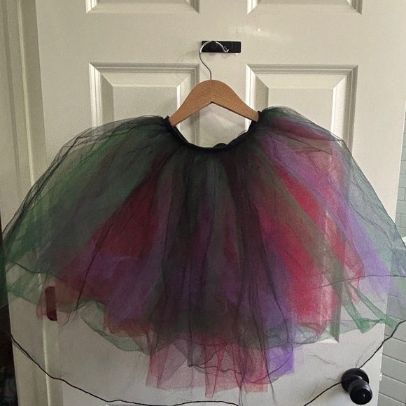 Like new XL girl’s 3 piece dance costume. Halter  leotard with  short & 2 skirts - Picture 6 of 16